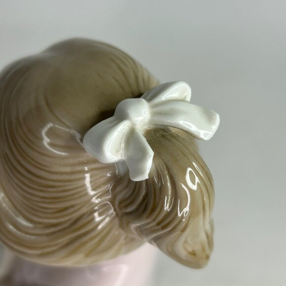 Nao By Lladro Girl W/ Bunny Figurine Porcelain Collectible 13" - Picture 10 of 10